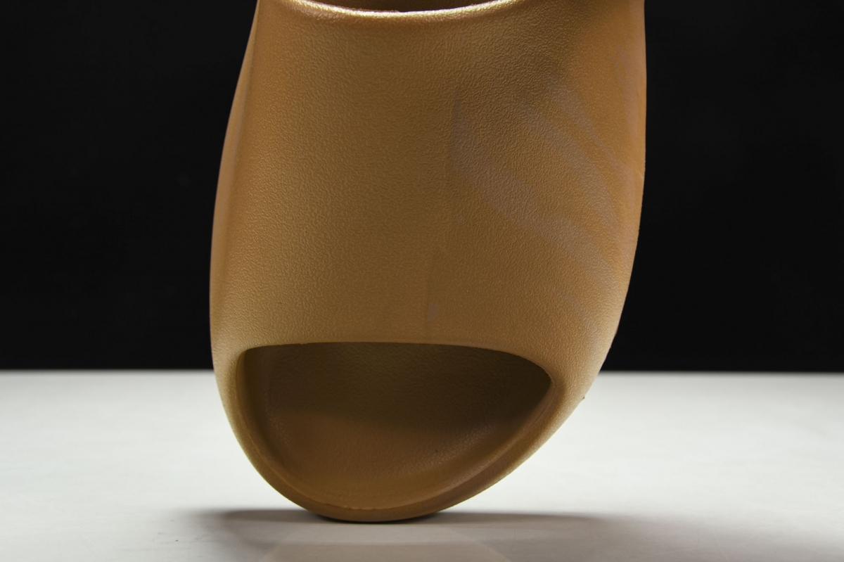 ad*s Y**zy slide ochre