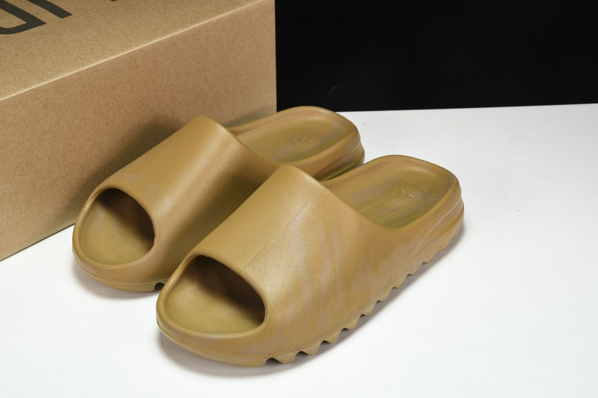 ad*s Y**zy slide ochre