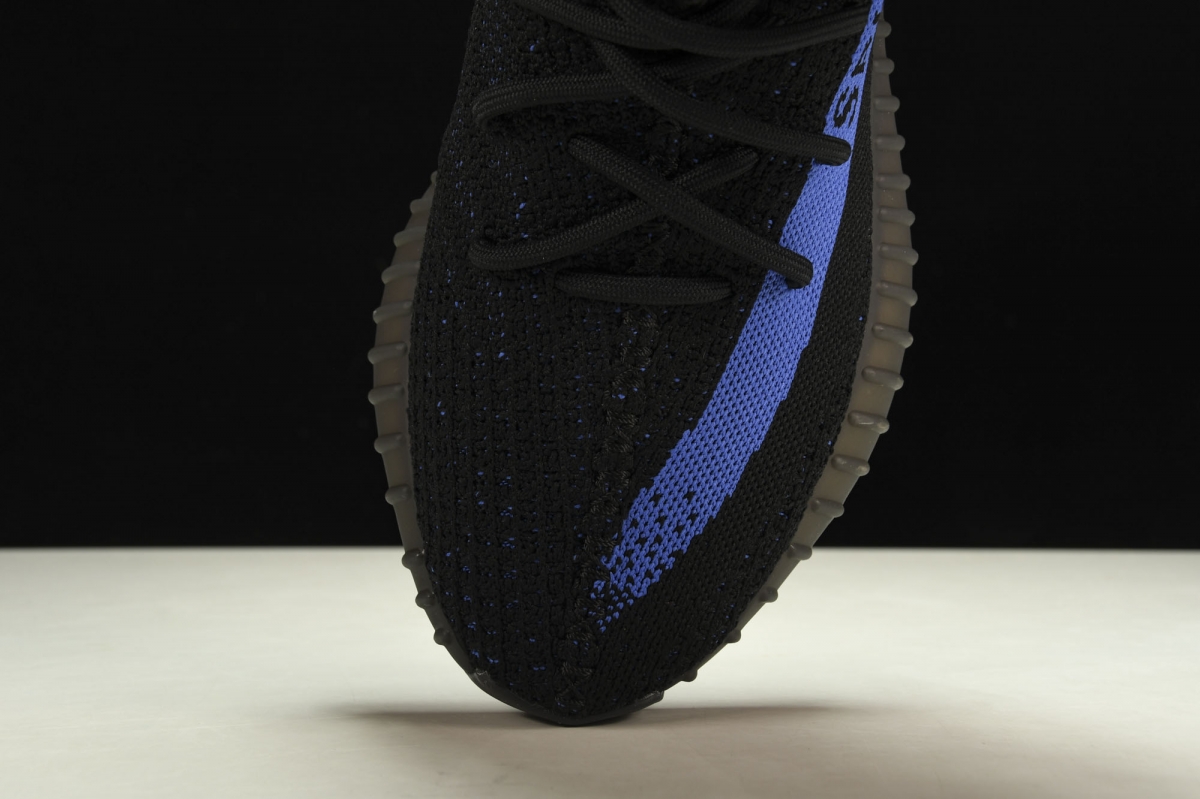 ad*s Y**zy boost 350 v2 dazzling blue
