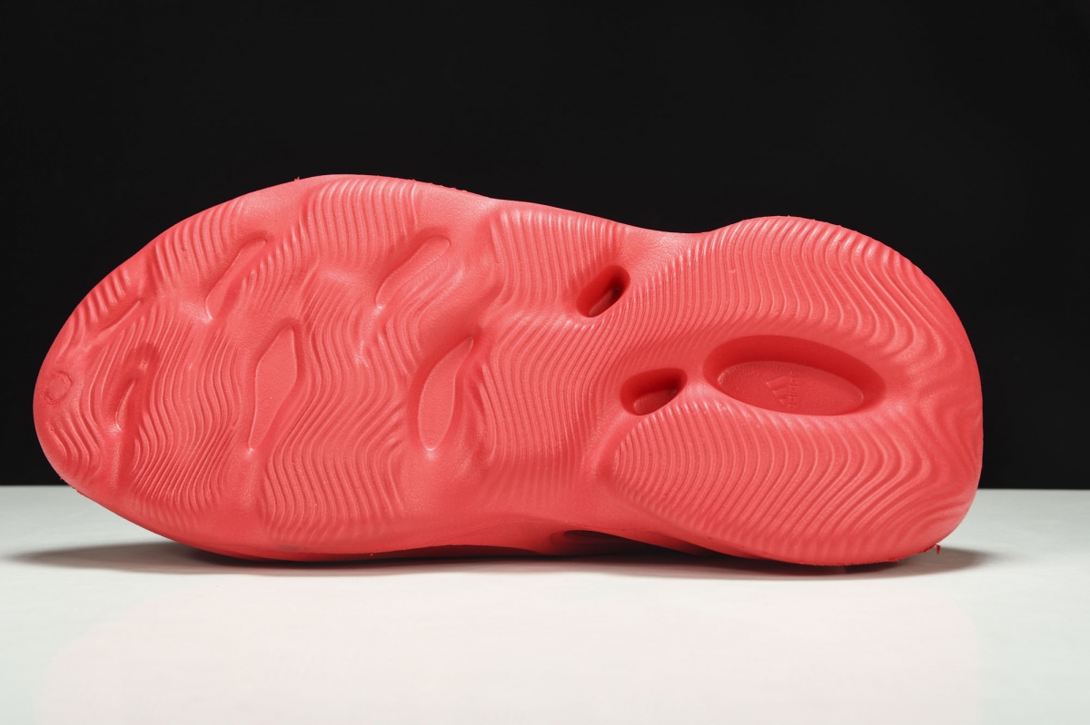 ad*s Y**zy foam rnnr vermillion