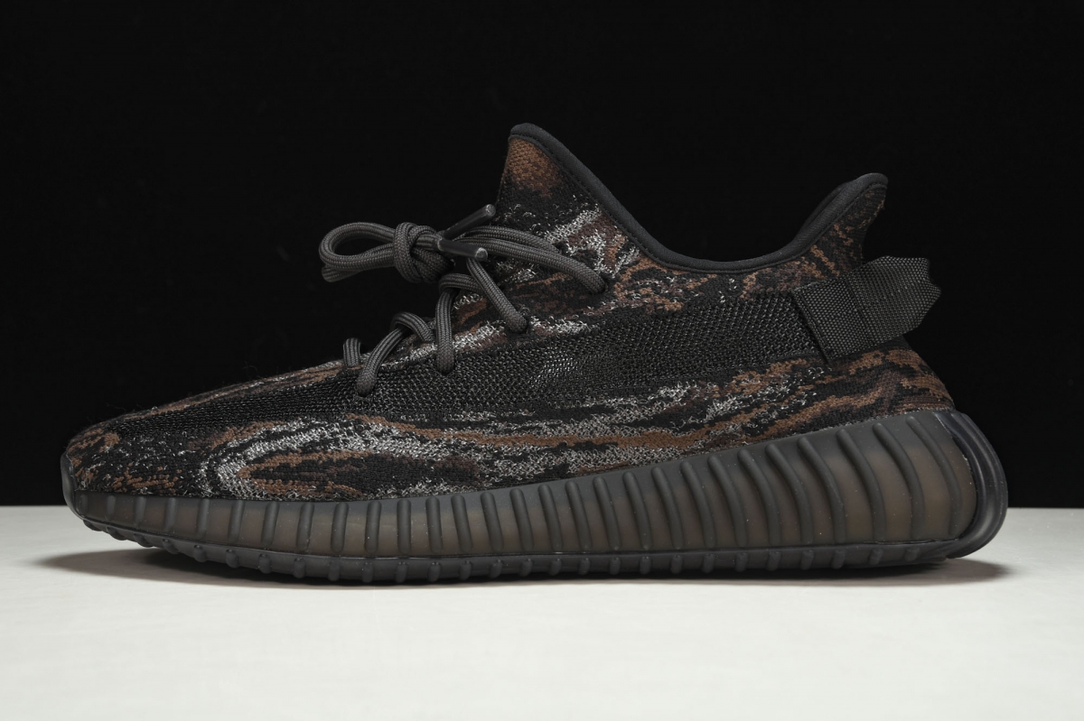 ad*s Y**zy boost 350 v2 mx rock