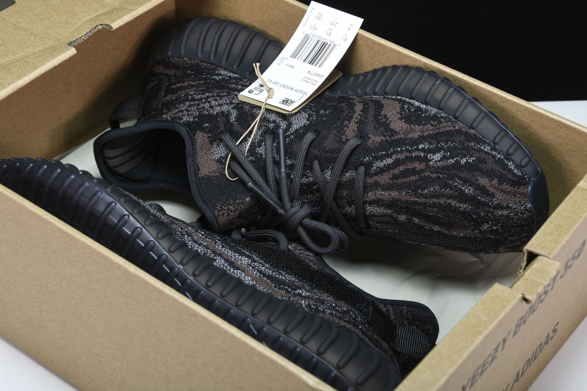 ad*s Y**zy boost 350 v2 mx rock