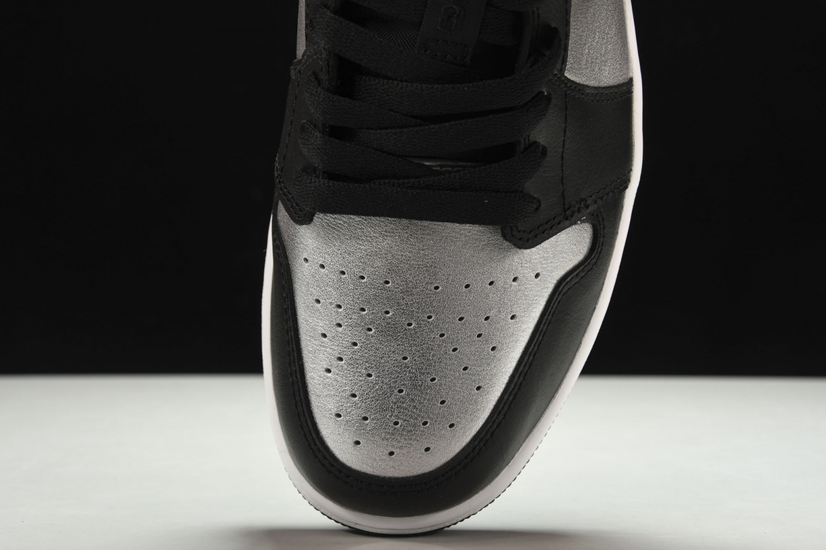 Jordan 1 Low SE Black Metallic Silver