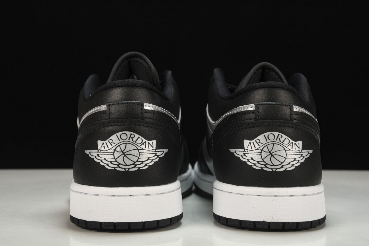 Jordan 1 Low SE Black Metallic Silver