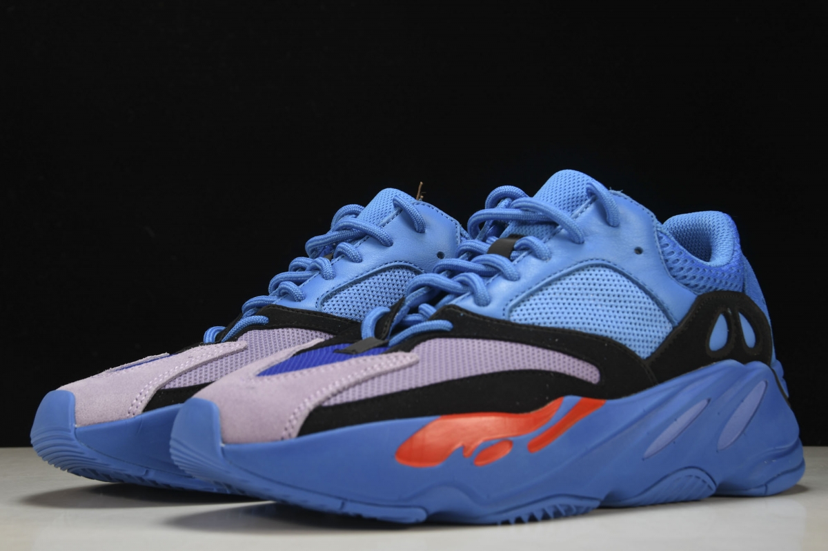 ad*s Y**zy boost 700 hi-res blue