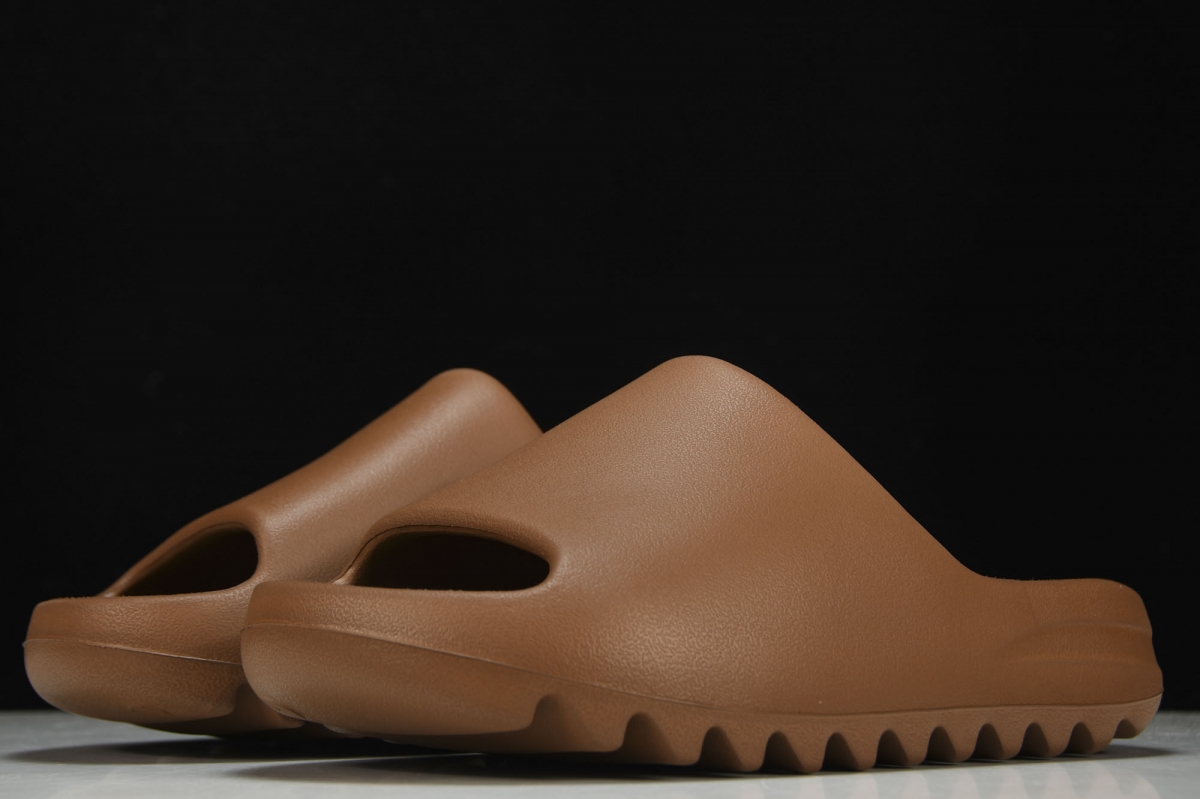 ad*s Y**zy slide flax