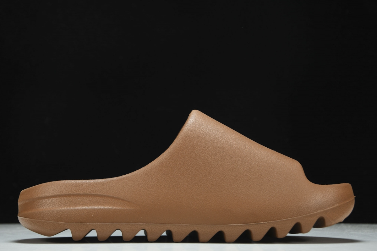 ad*s Y**zy slide flax