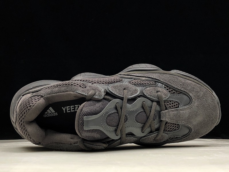 ad*s Y**zy 500 utility black