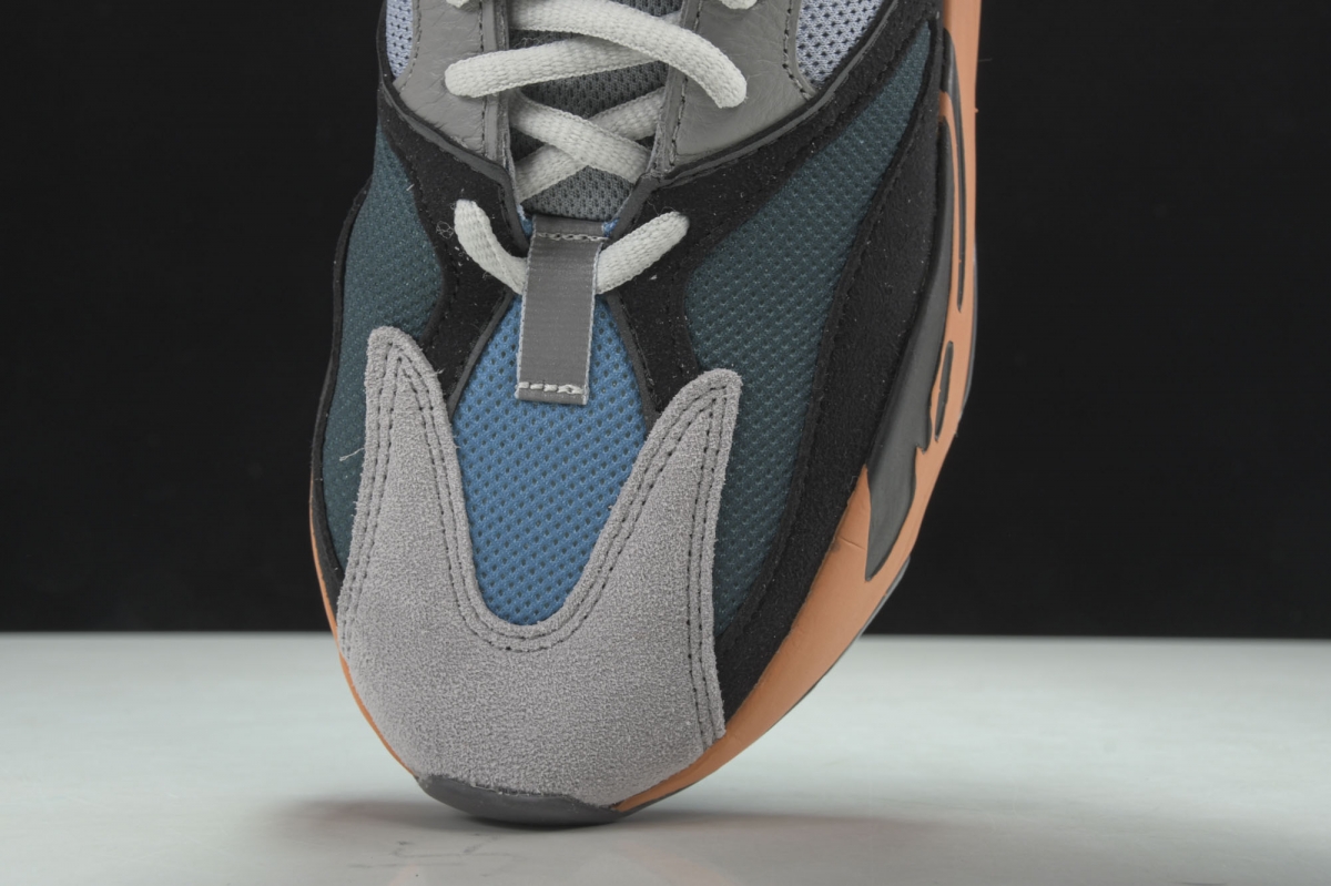 ad*s Y**zy boost 700 wash orange
