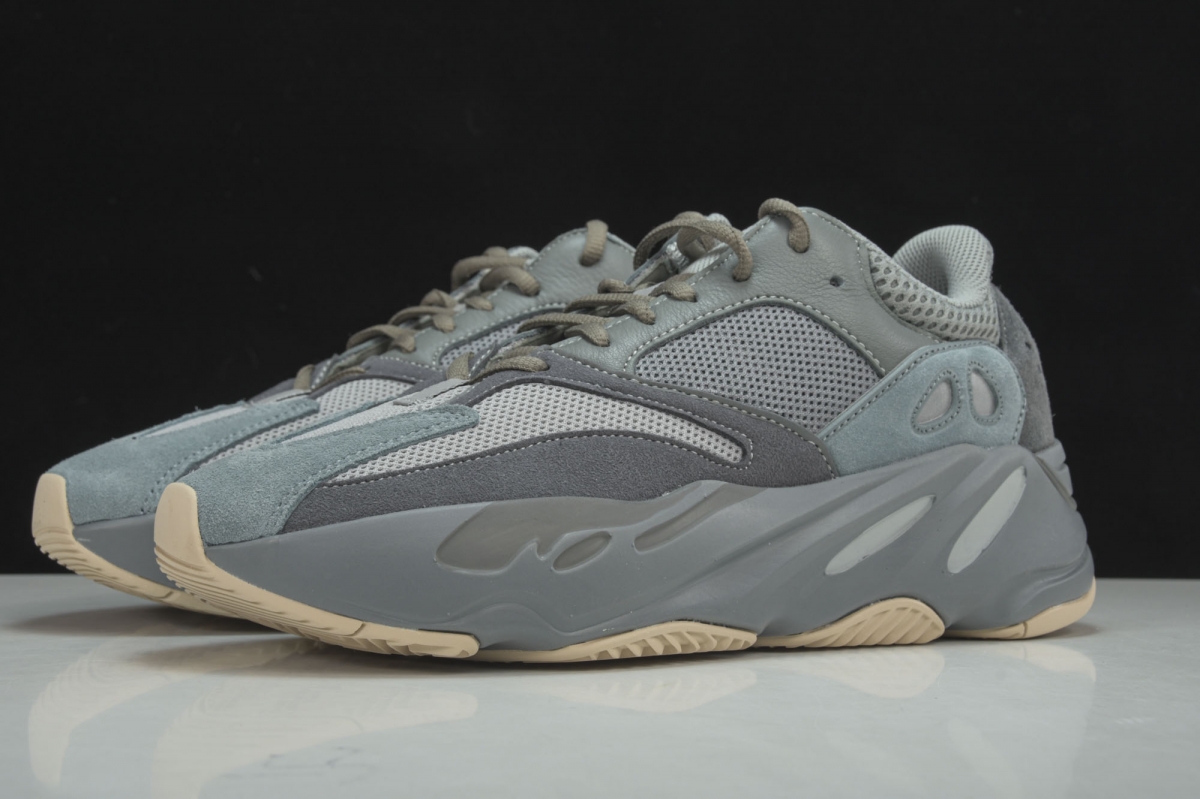 ad*s Y**zy boost 700 teal blue
