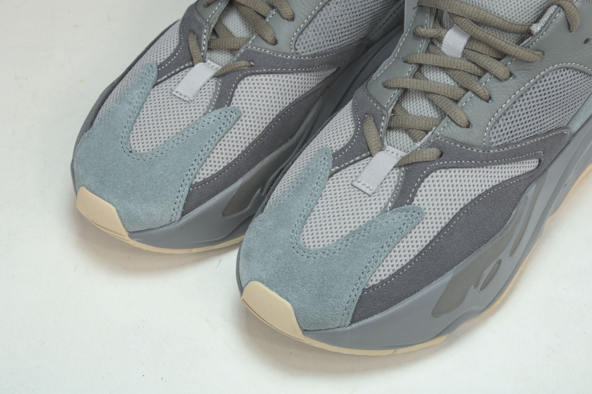 ad*s Y**zy boost 700 teal blue