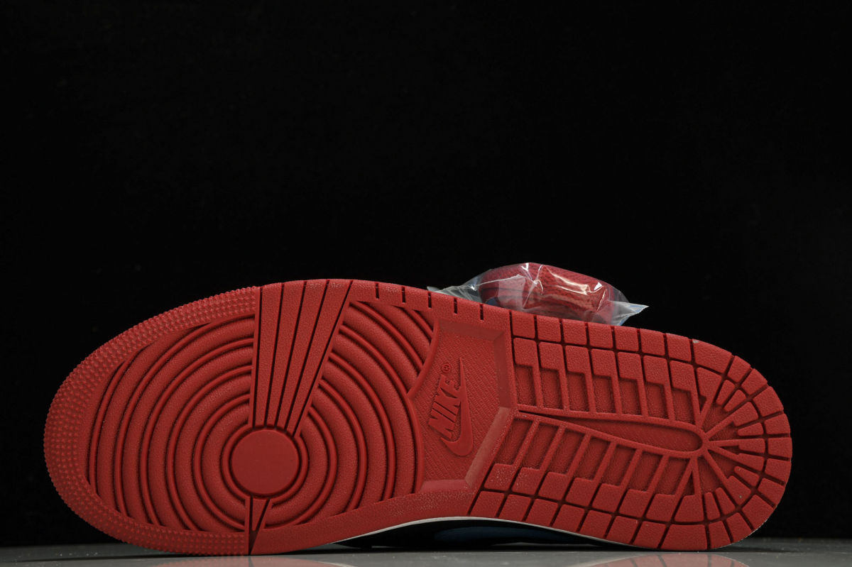 Jordan 1 Retro Low OG NC to Chi
