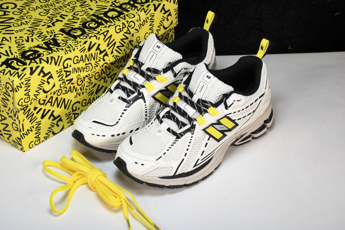 New Balance 1906R GANNI Egret