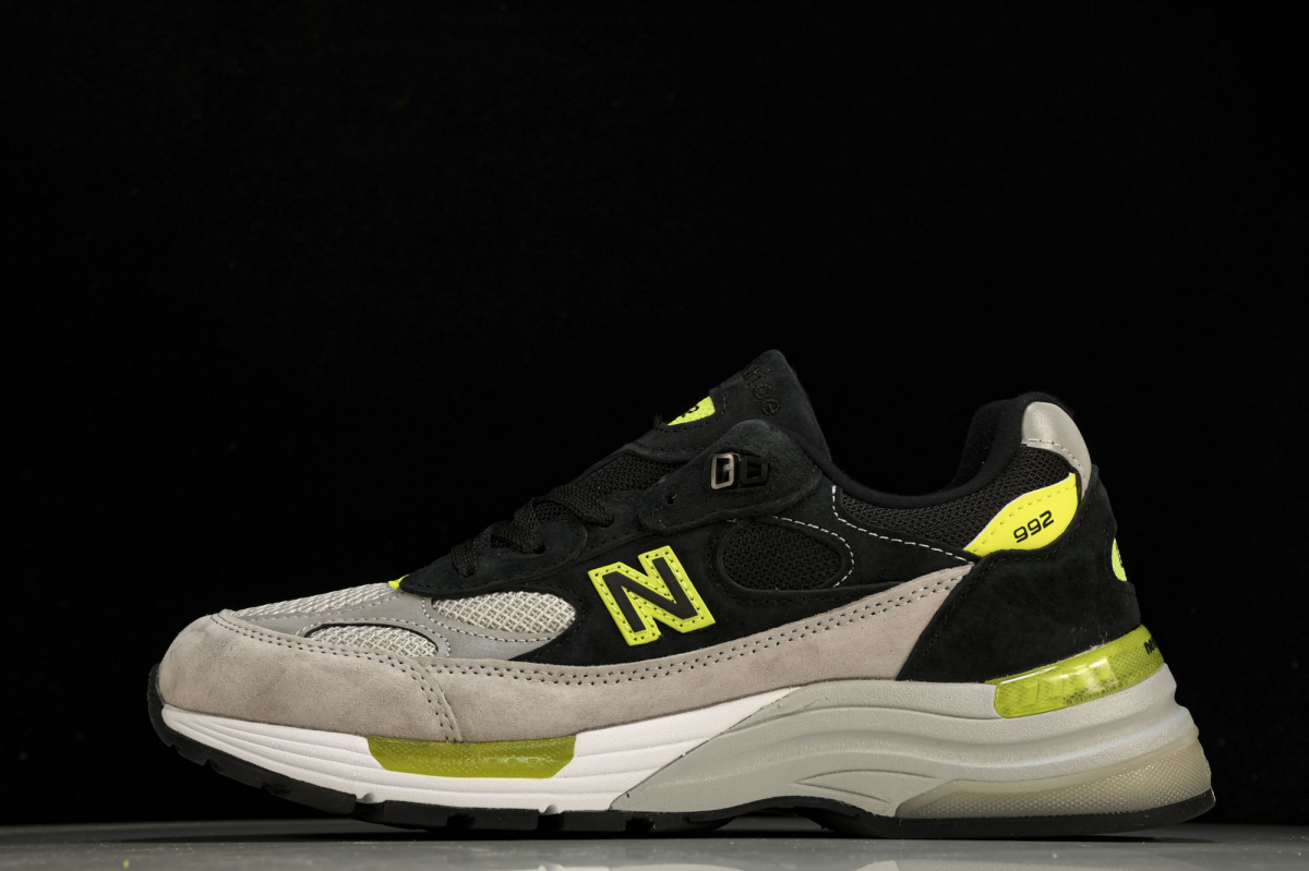 New Balance 992 MiUSA Black Grey Volt