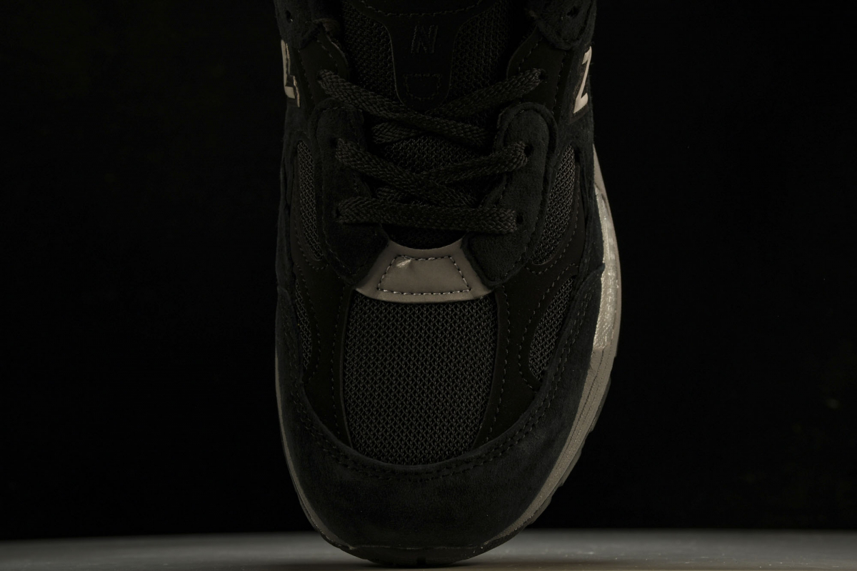 New Balance 992 Black Grey