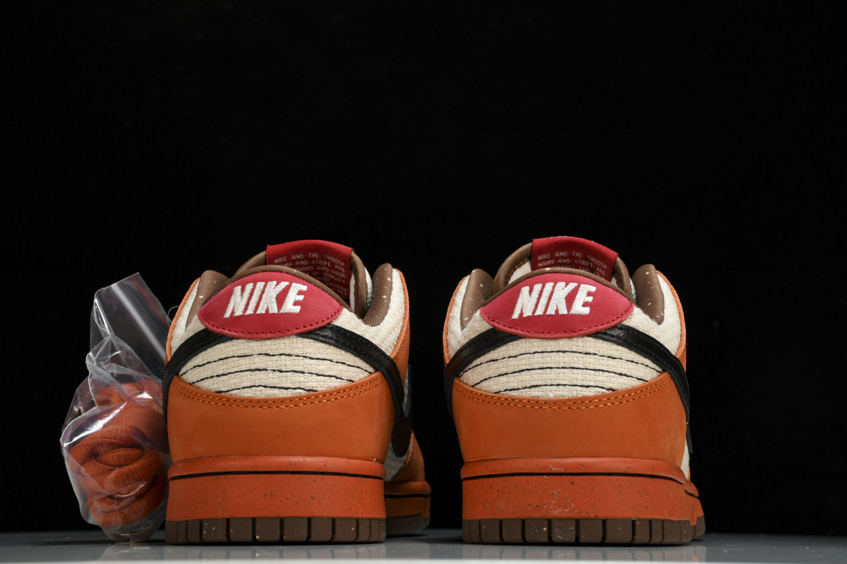 Nike SB Dunk Low Top Ramen