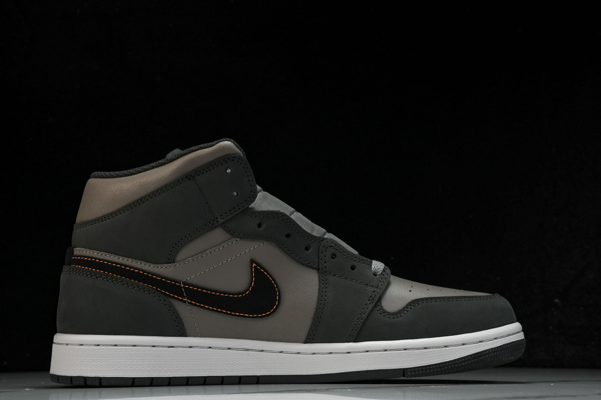 Jordan 1 Mid SE Night Stadium