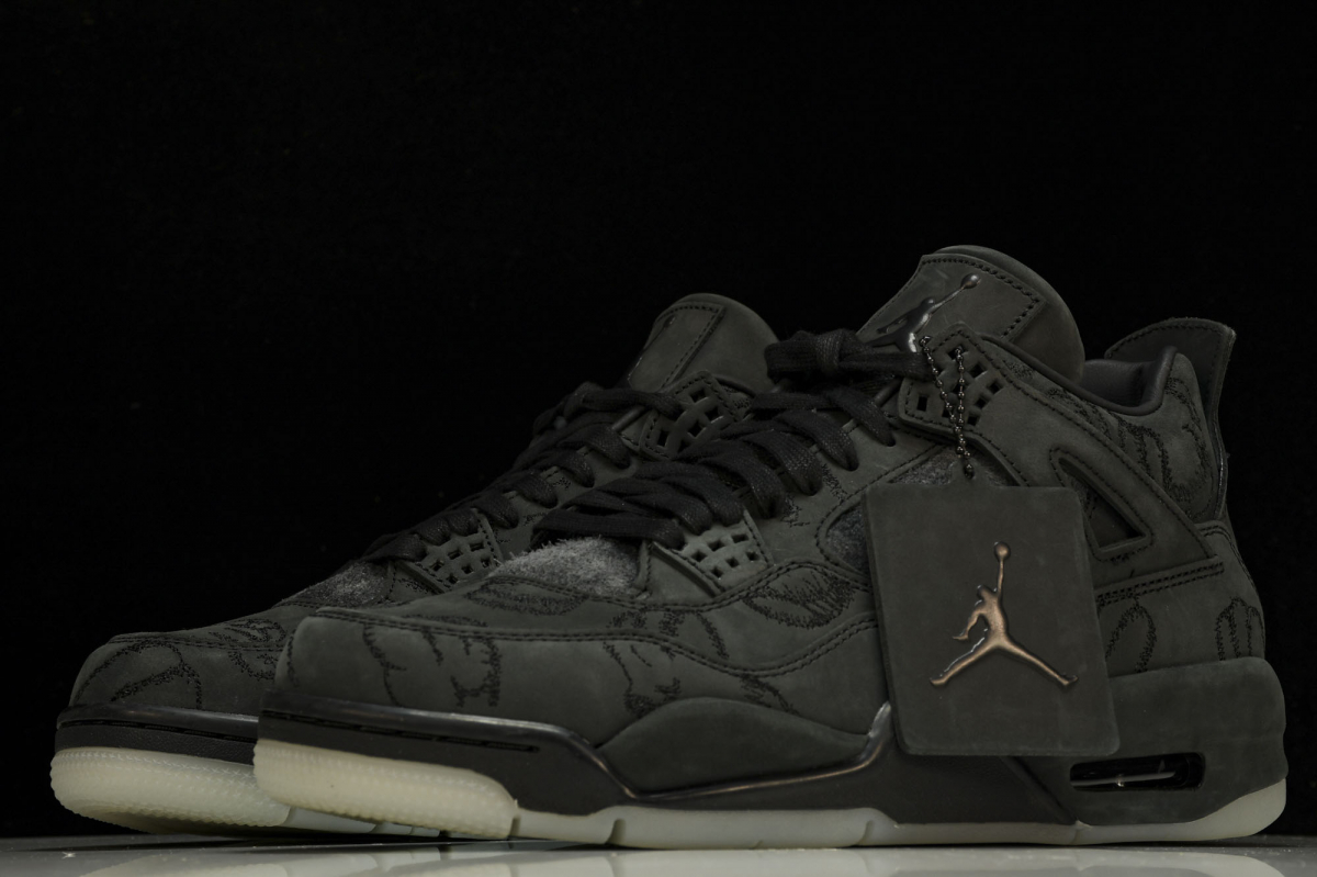 Jordan 4 Retro Kaws Black