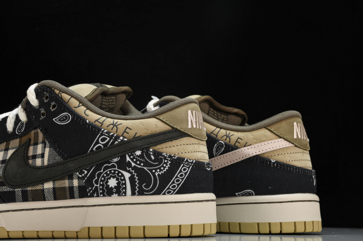 Nike SB Dunk Low Travis Scott