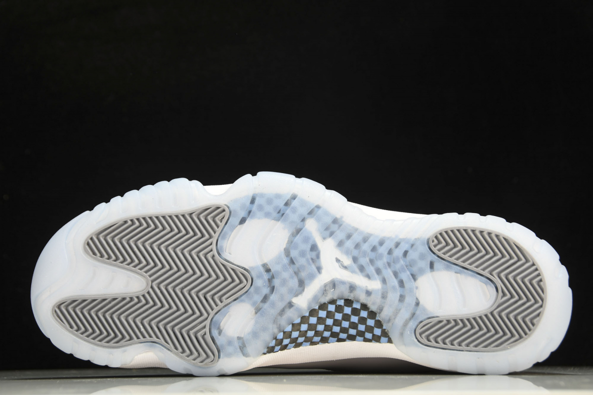 Jordan 11 Retro Low Cement Grey