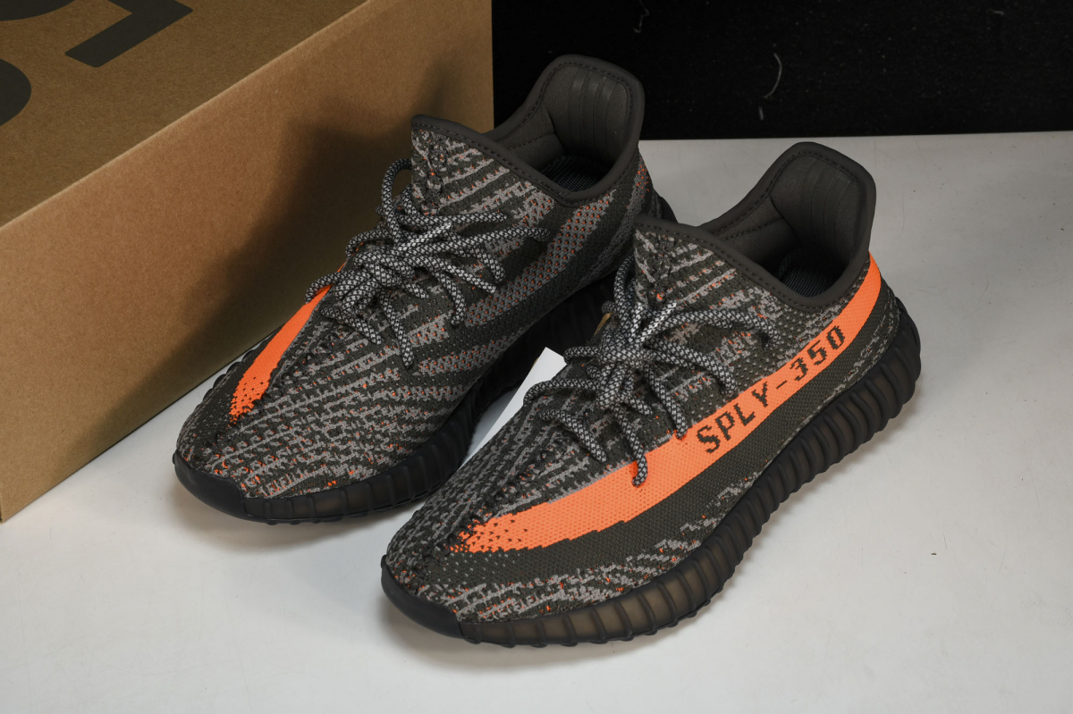 ad*s Y**zy boost 350 v2 carbon beluga