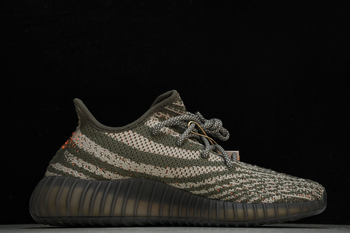 ad*s Y**zy boost 350 v2 carbon beluga
