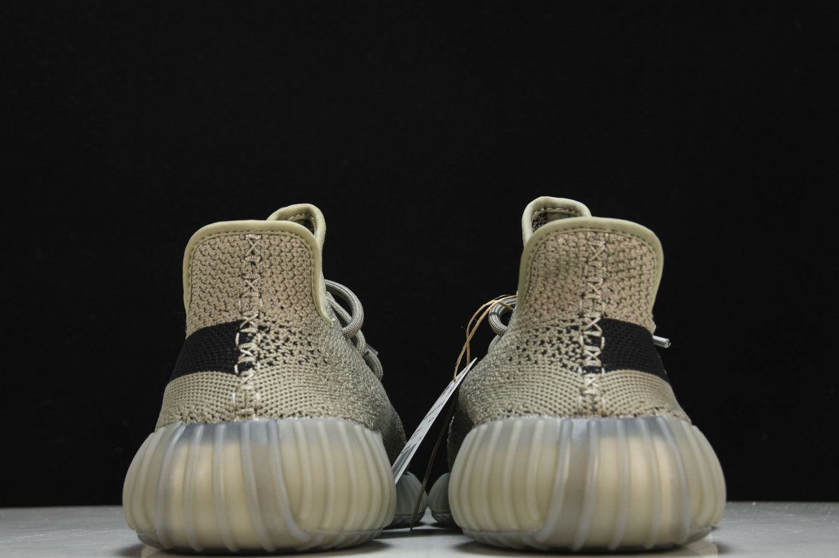 ad*s Y**zy boost 350 v2 granite