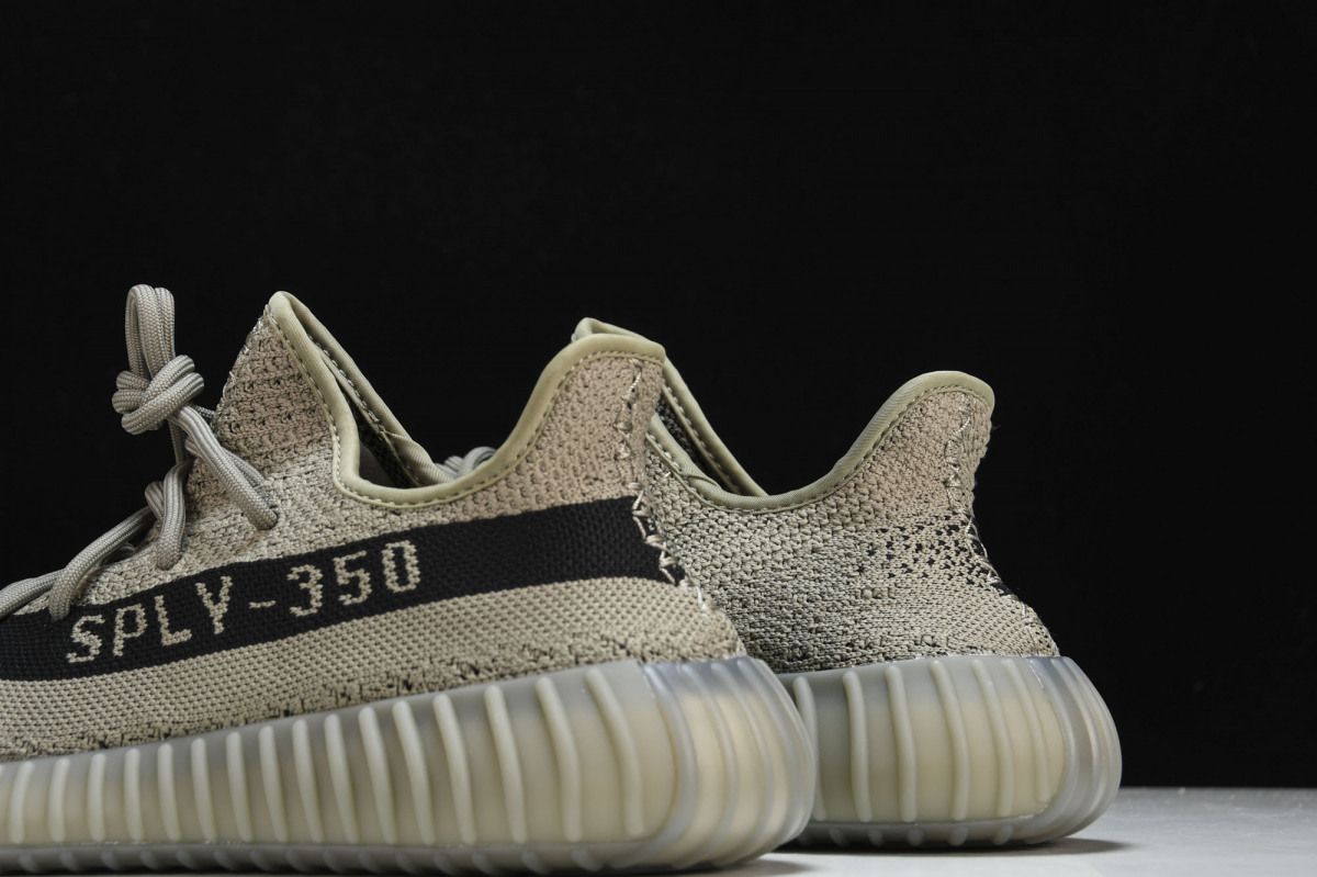 ad*s Y**zy boost 350 v2 granite