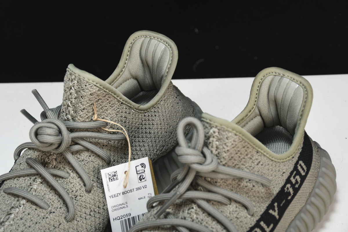 ad*s Y**zy boost 350 v2 granite