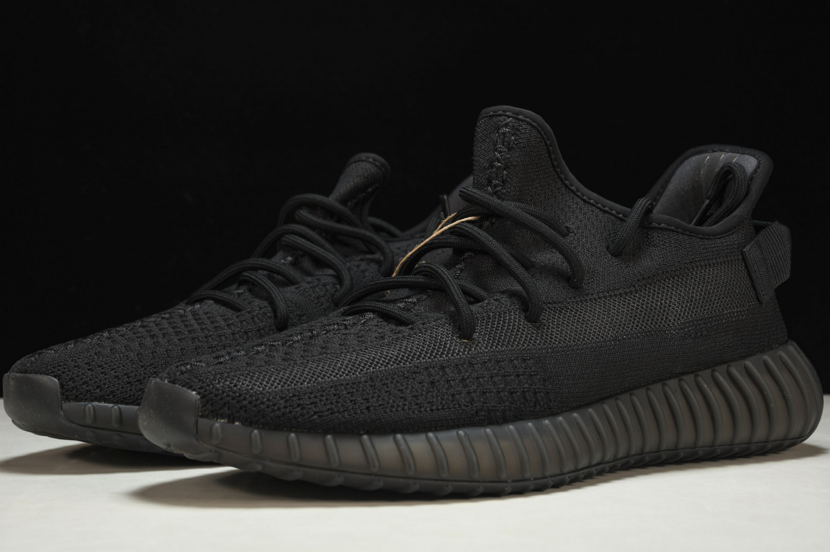 ad*s Y**zy boost 350 v2 onyx