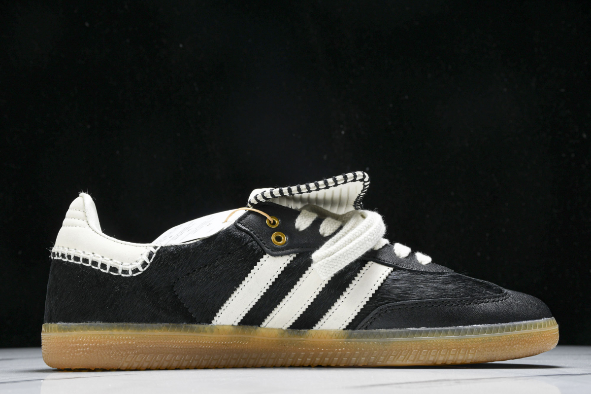 Ad*s samba pony tonal wales bonner core black