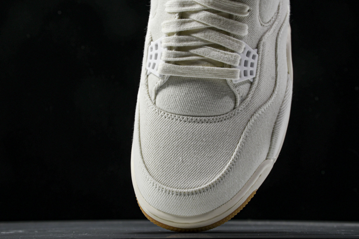 Jordan 4 Retro Levi