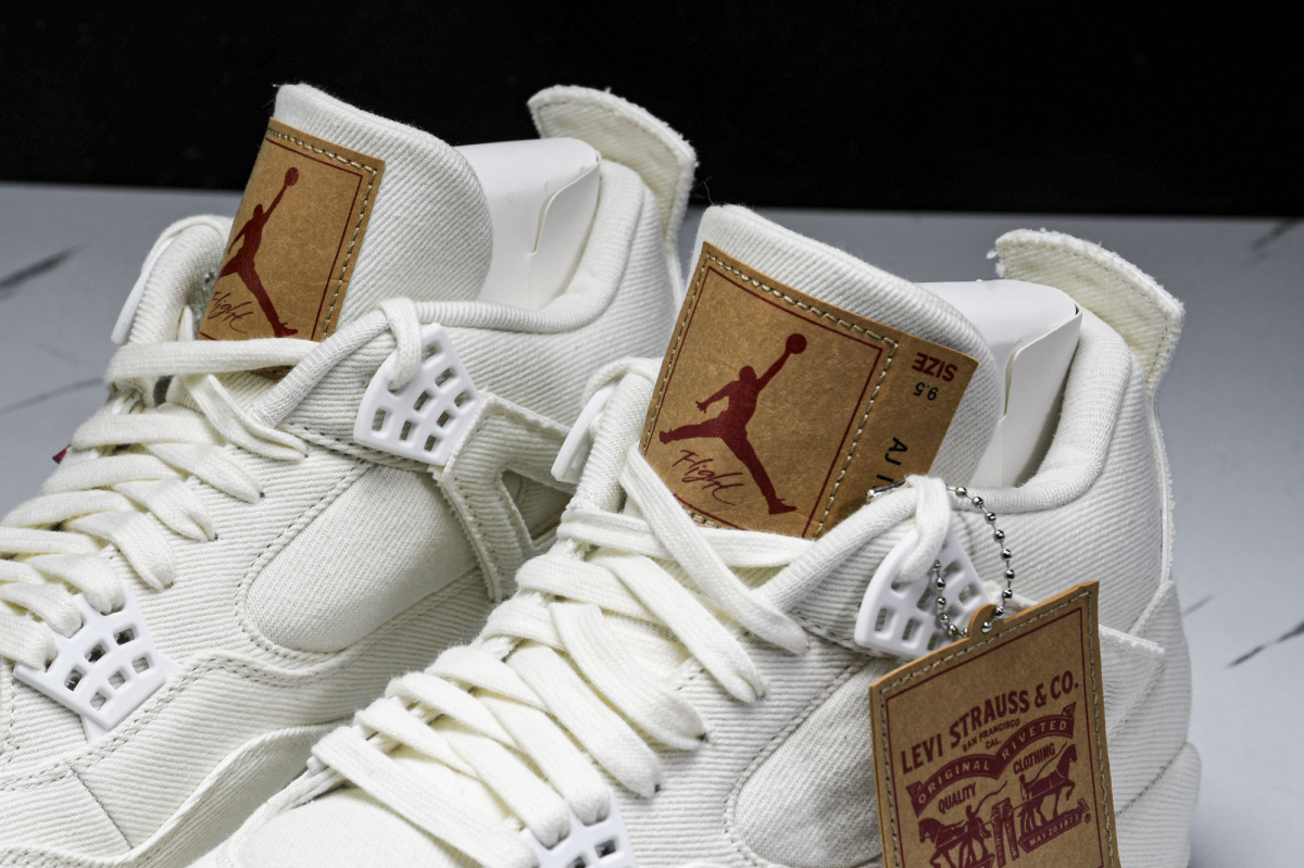 Jordan 4 Retro Levi