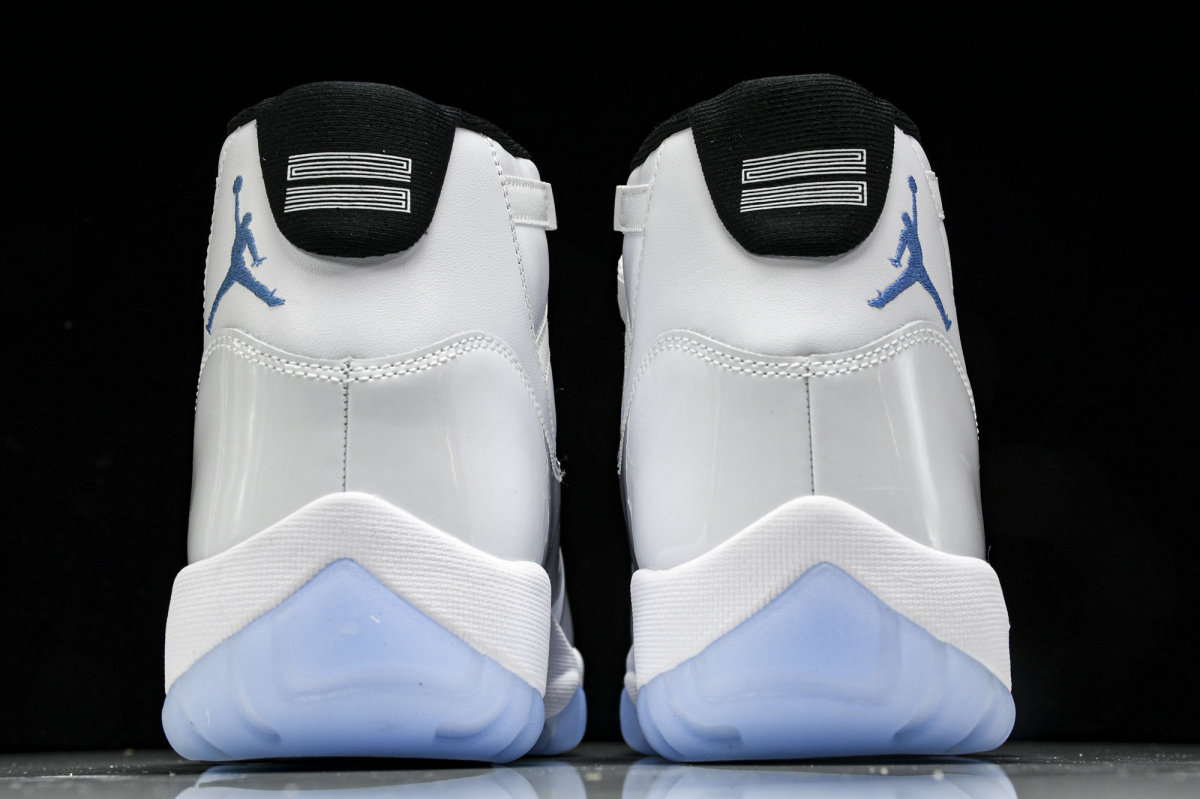 Jordan 11 Retro Legend Blue (2024)