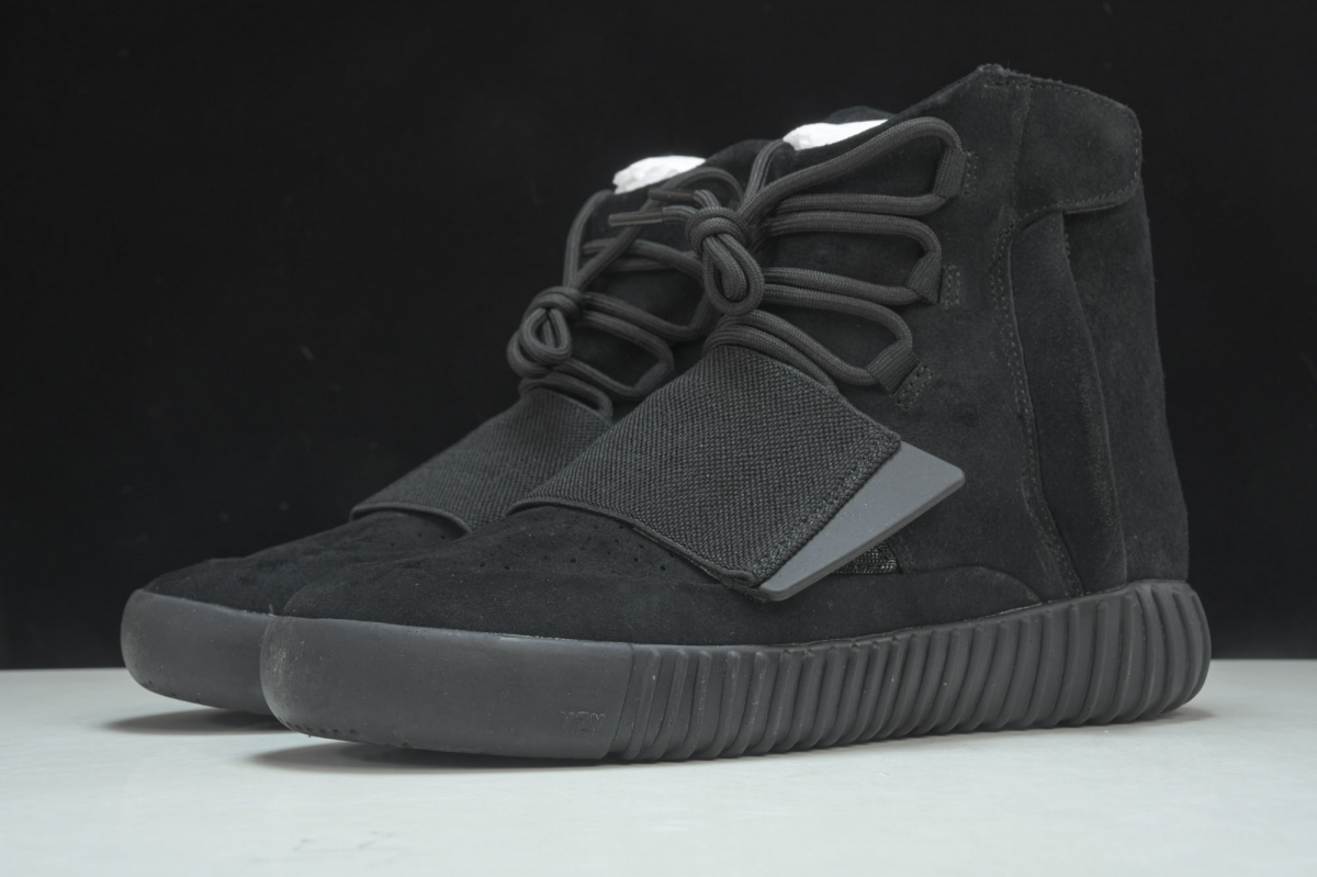 ad*s Y**zy boost 750 triple black