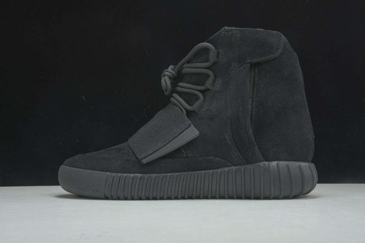 ad*s Y**zy boost 750 triple black