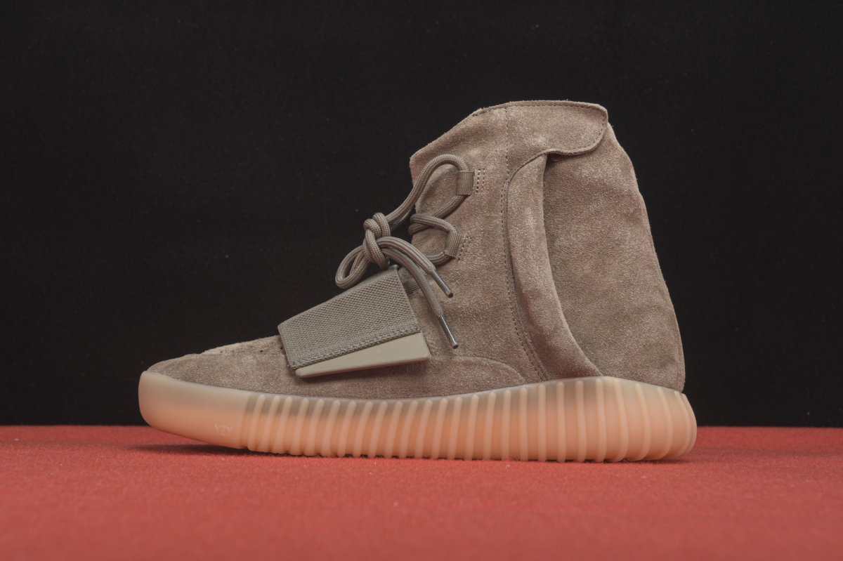 ad*s Y**zy boost 750 chocolate