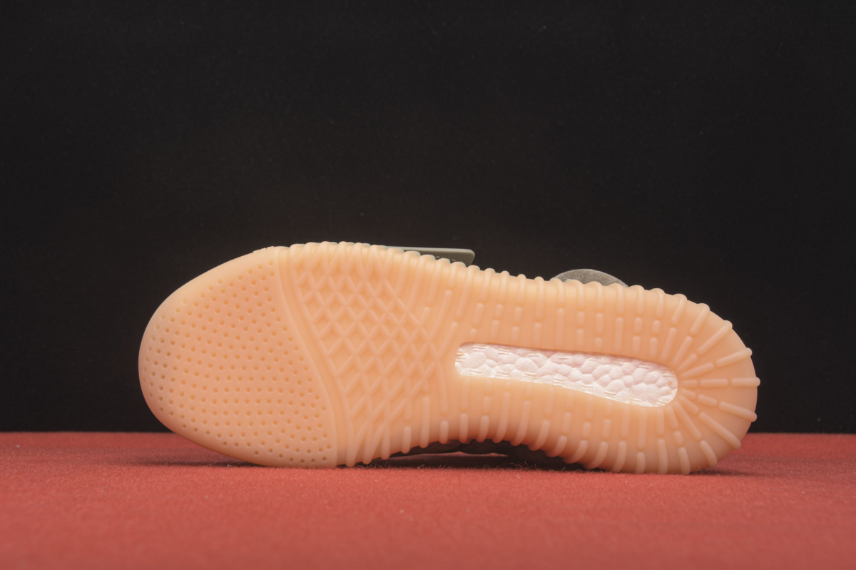 ad*s Y**zy boost 750 chocolate