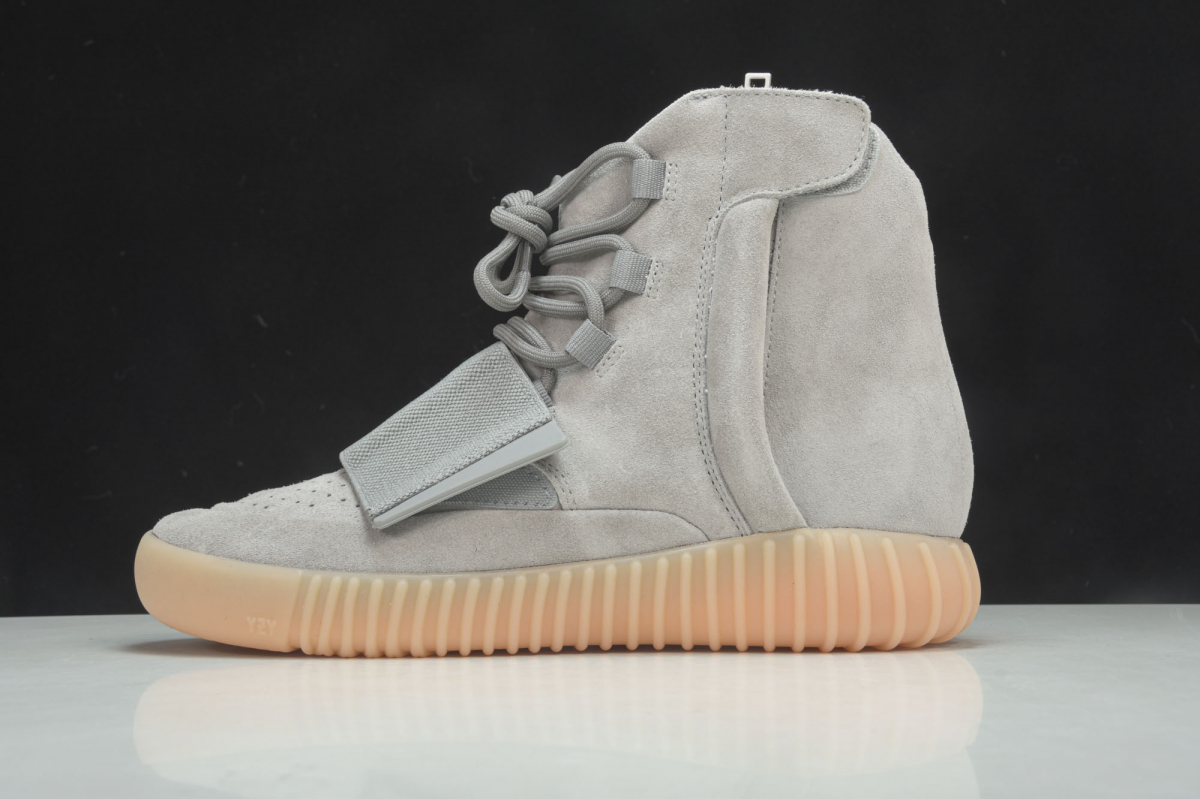 ad*s Y**zy boost 750 light grey glow in the dark