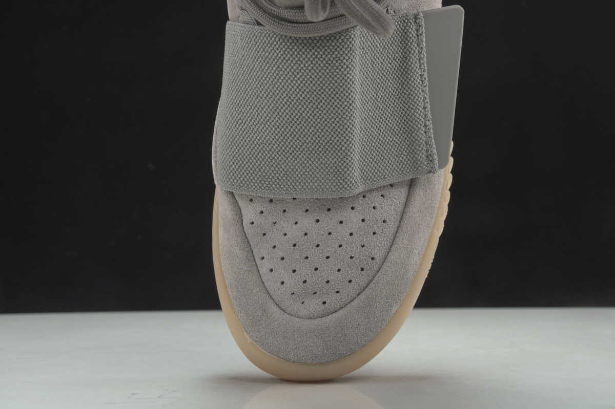 ad*s Y**zy boost 750 light grey glow in the dark
