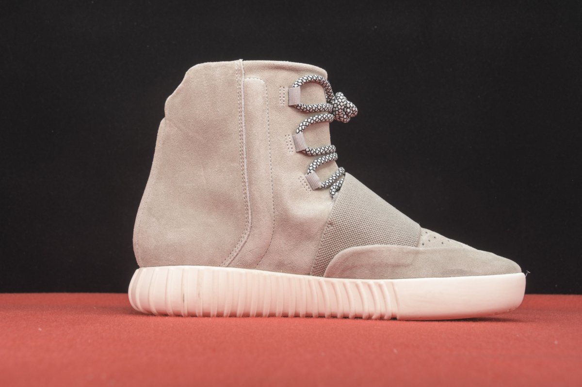 ad*s Y**zy boost 750 og light brown