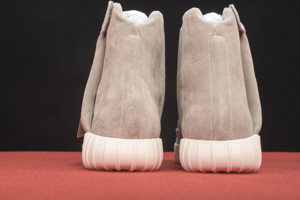 ad*s Y**zy boost 750 og light brown