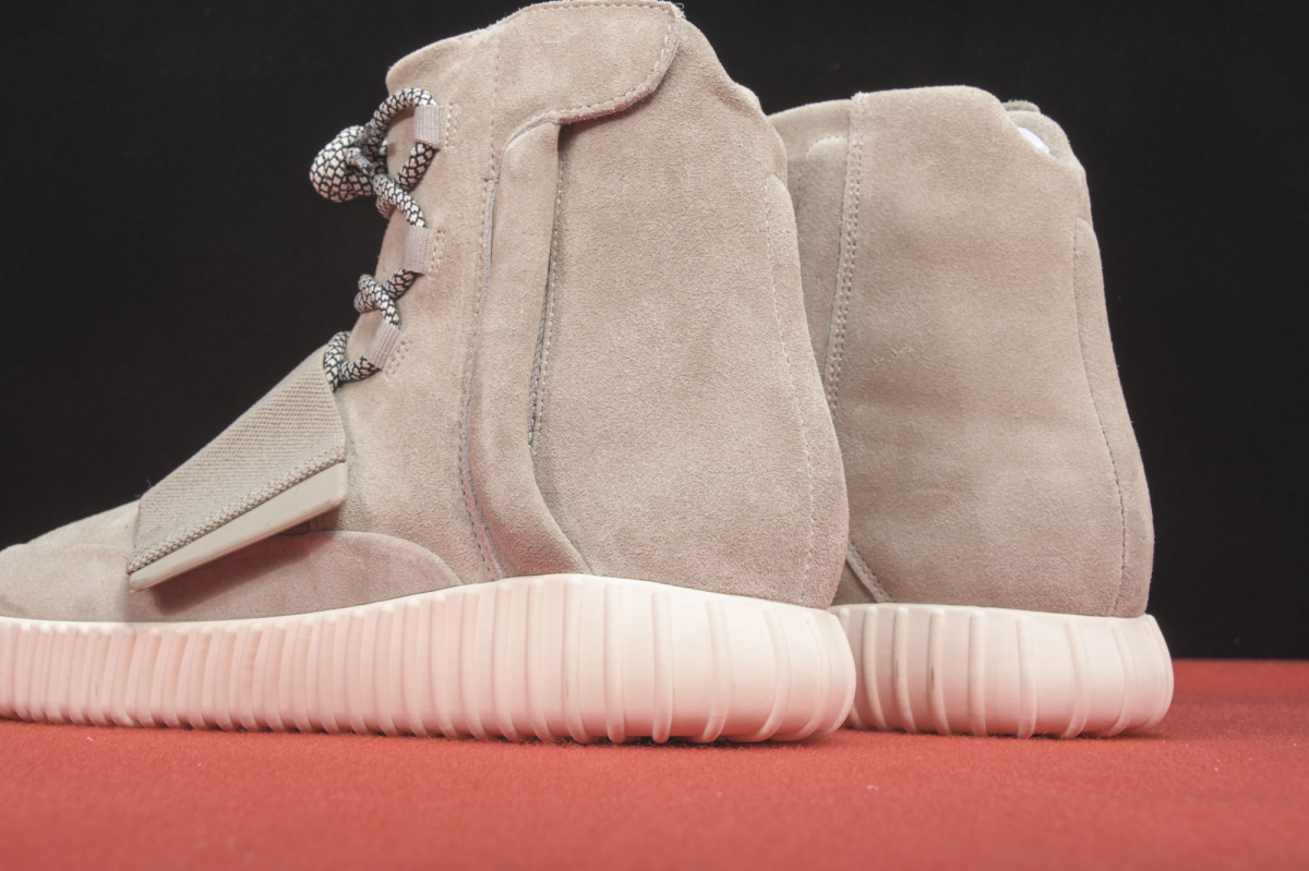 ad*s Y**zy boost 750 og light brown